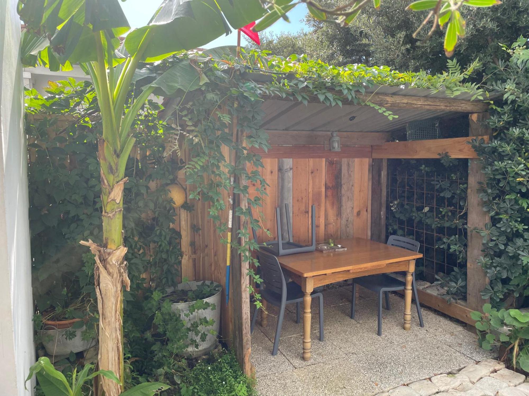 Maison Independante Avec Jardin, Tres Calme, Centre Ville La Rochelle ลาโรแชล ภายนอก รูปภาพ